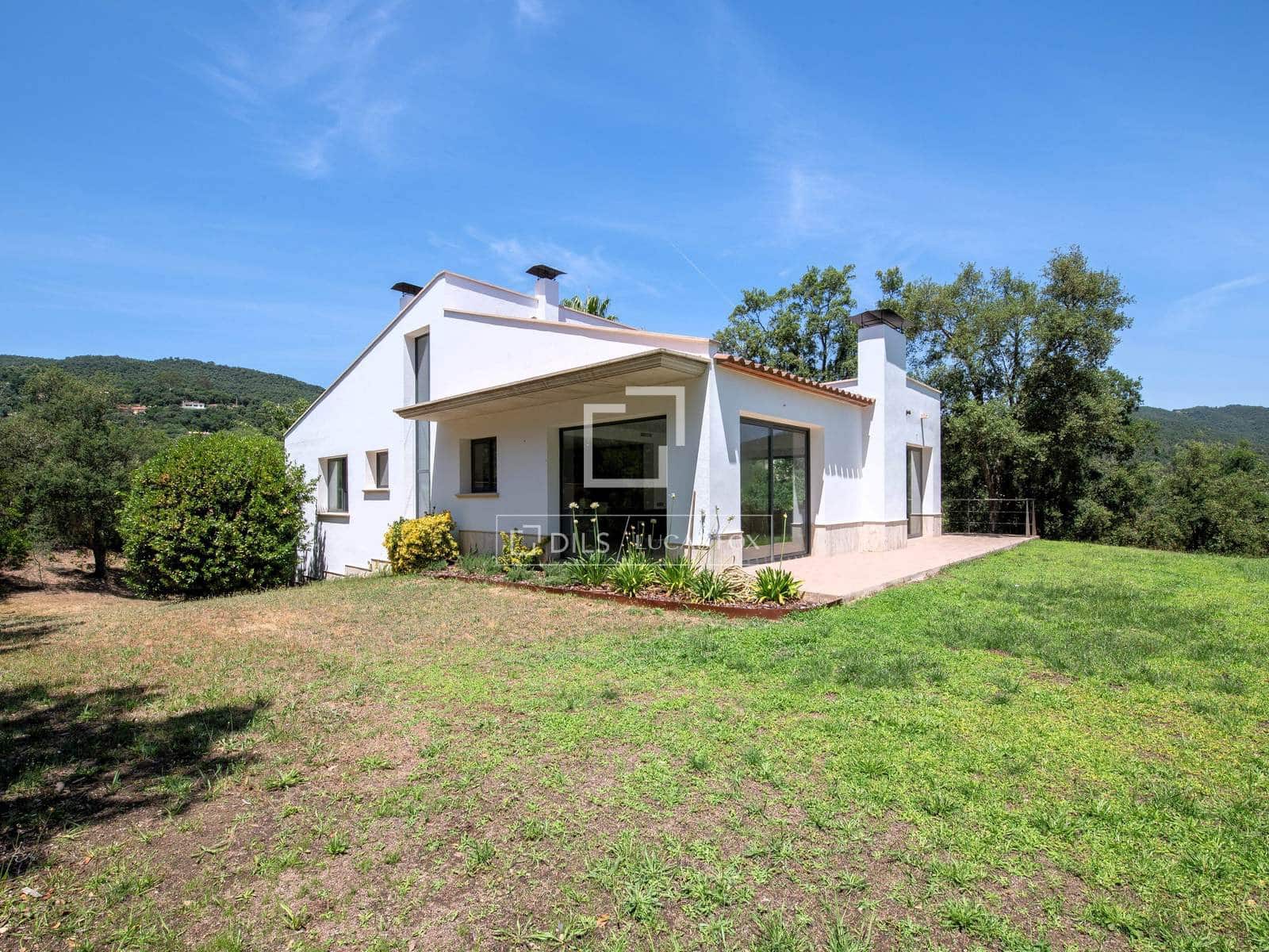 3 soveværelse Villa til salg i Santa Cristina d'Aro med swimmingpool garage - € 925.000 (Ref: 9976395)