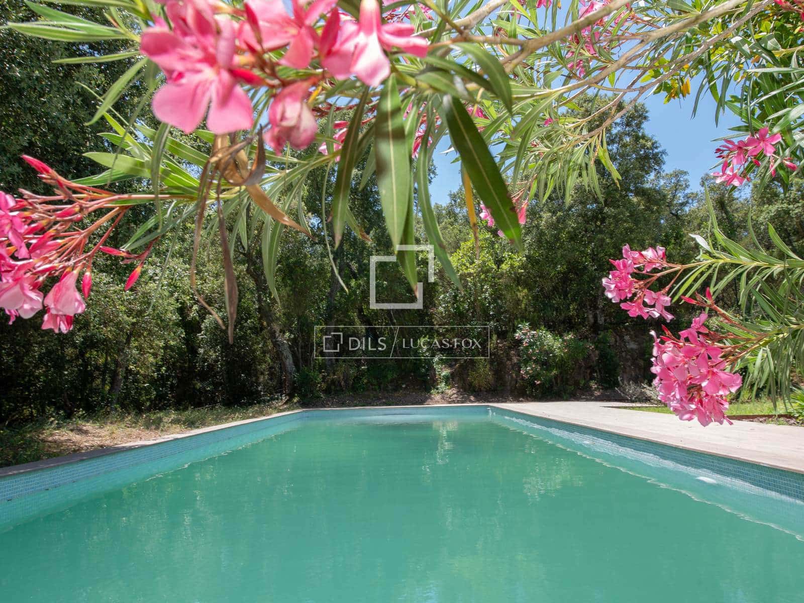 3 soveværelse Villa til salg i Santa Cristina d'Aro med swimmingpool garage - € 925.000 (Ref: 9976395)