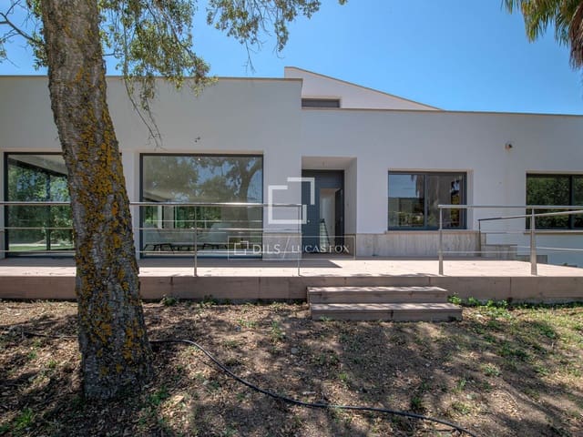 3 soveværelse Villa til salg i Santa Cristina d'Aro med swimmingpool garage - € 925.000 (Ref: 9976395)