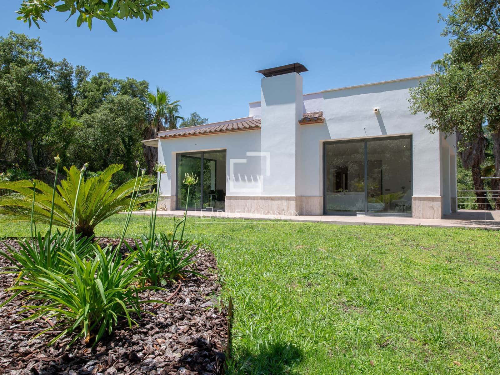 3 soveværelse Villa til salg i Santa Cristina d'Aro med swimmingpool garage - € 925.000 (Ref: 9976395)