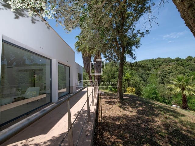 3 soveværelse Villa til salg i Santa Cristina d'Aro med swimmingpool garage - € 925.000 (Ref: 9976395)