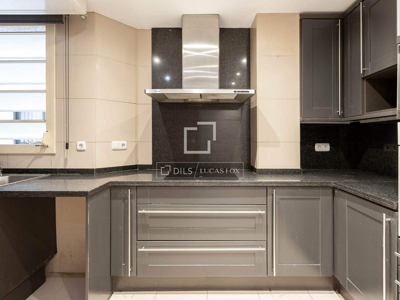 Apartamento de 3 habitaciones en Barcelona ciudad en venta con garaje - 950.000 € (Ref: 9976521)