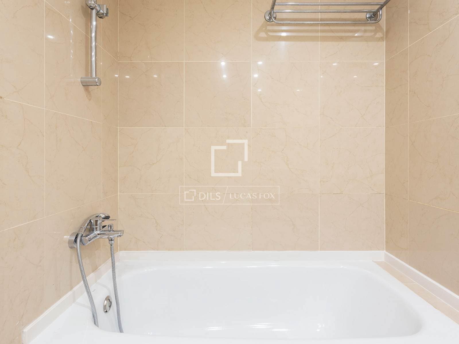 Apartamento de 3 habitaciones en Barcelona ciudad en venta con garaje - 950.000 € (Ref: 9976521)