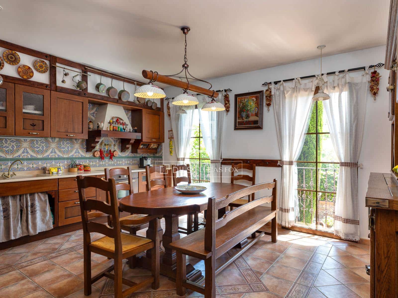 9 soveværelse Villa til salg i Empuriabrava med swimmingpool garage - € 2.870.000 (Ref: 9976522)