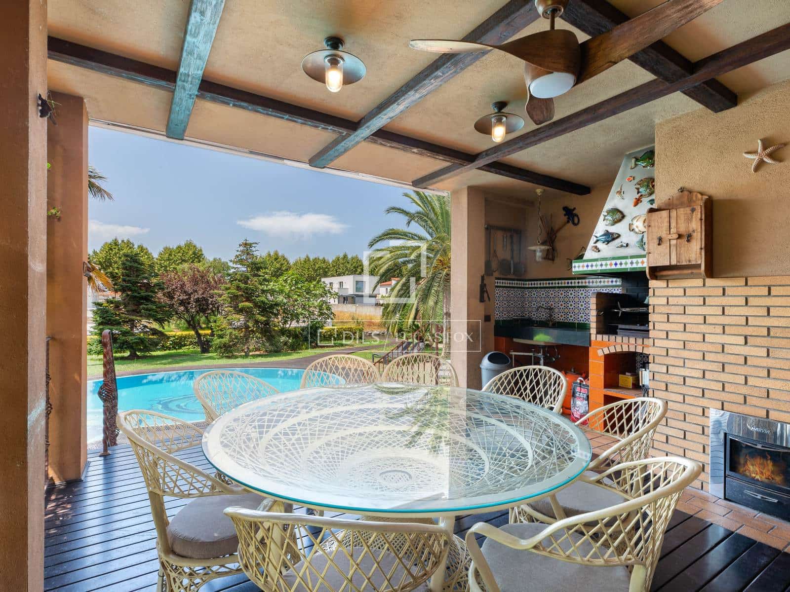 9 soveværelse Villa til salg i Empuriabrava med swimmingpool garage - € 2.870.000 (Ref: 9976522)