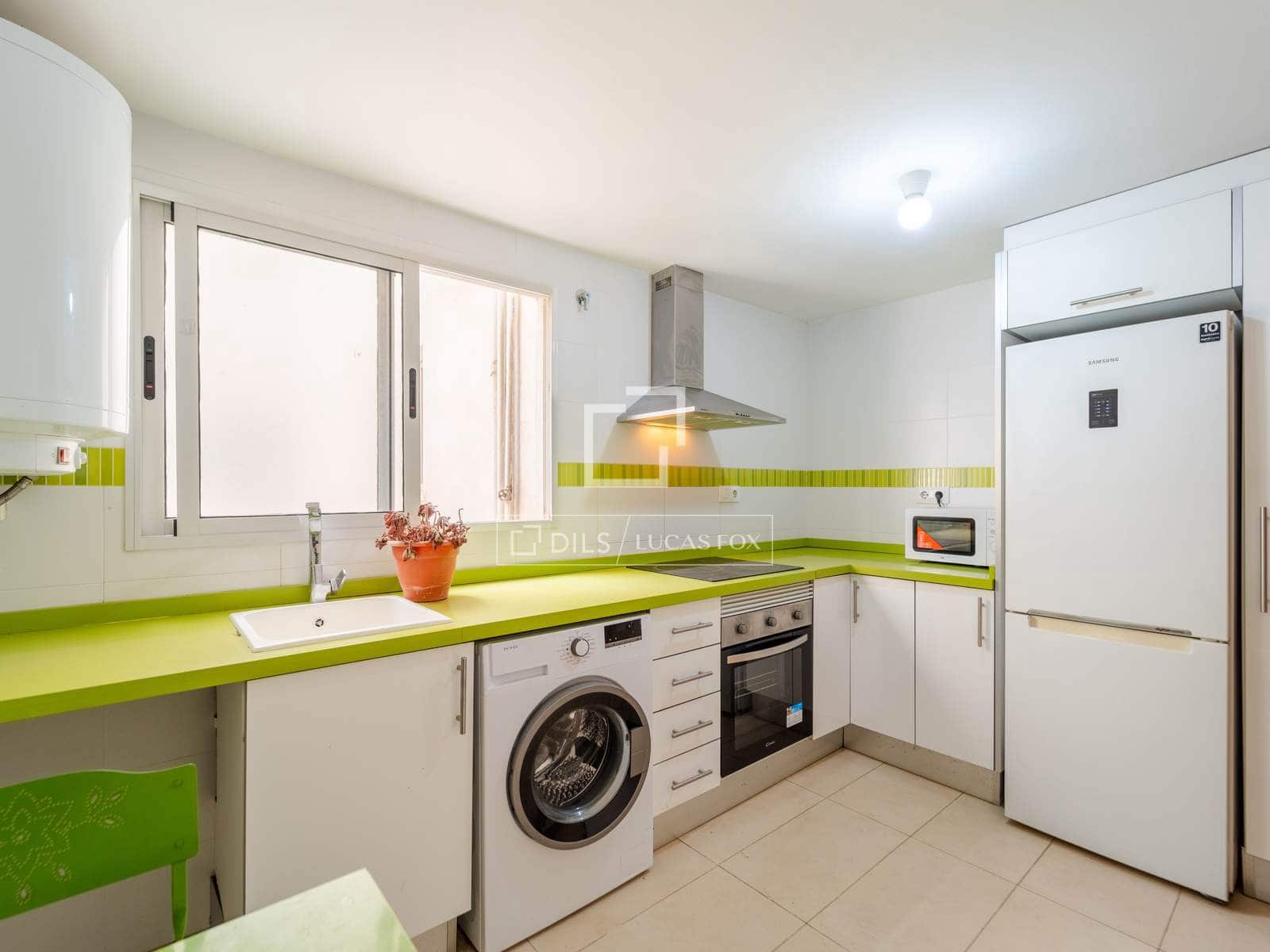 4 bedroom Apartment for sale in Valencia city with garage - € 380,000 (Ref: 9976523)