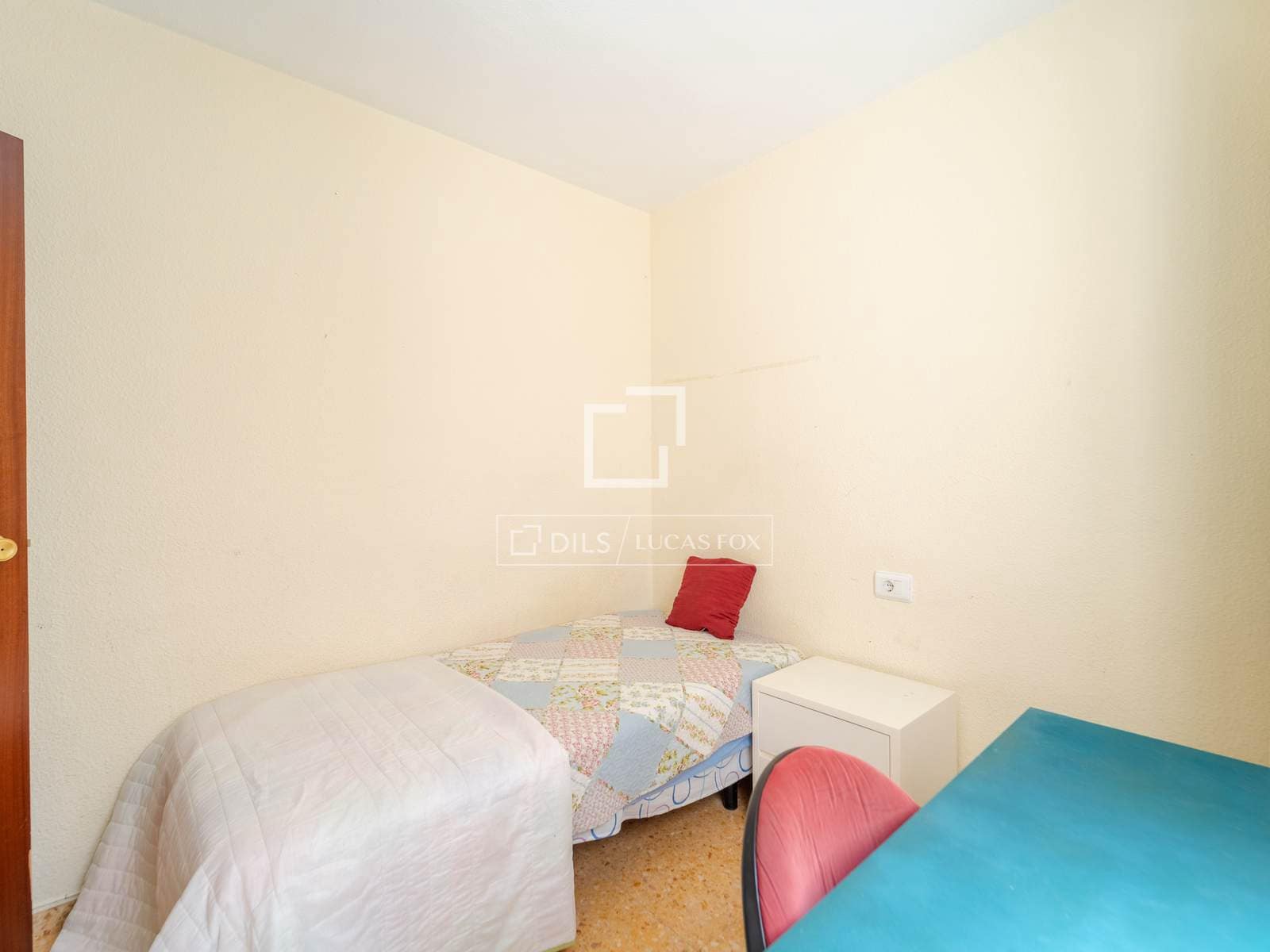 4 bedroom Apartment for sale in Valencia city with garage - € 380,000 (Ref: 9976523)