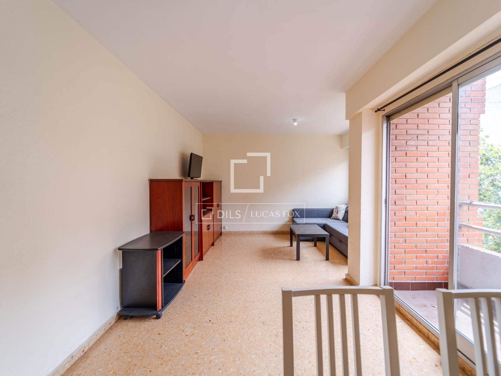 4 bedroom Apartment for sale in Valencia city with garage - € 380,000 (Ref: 9976523)