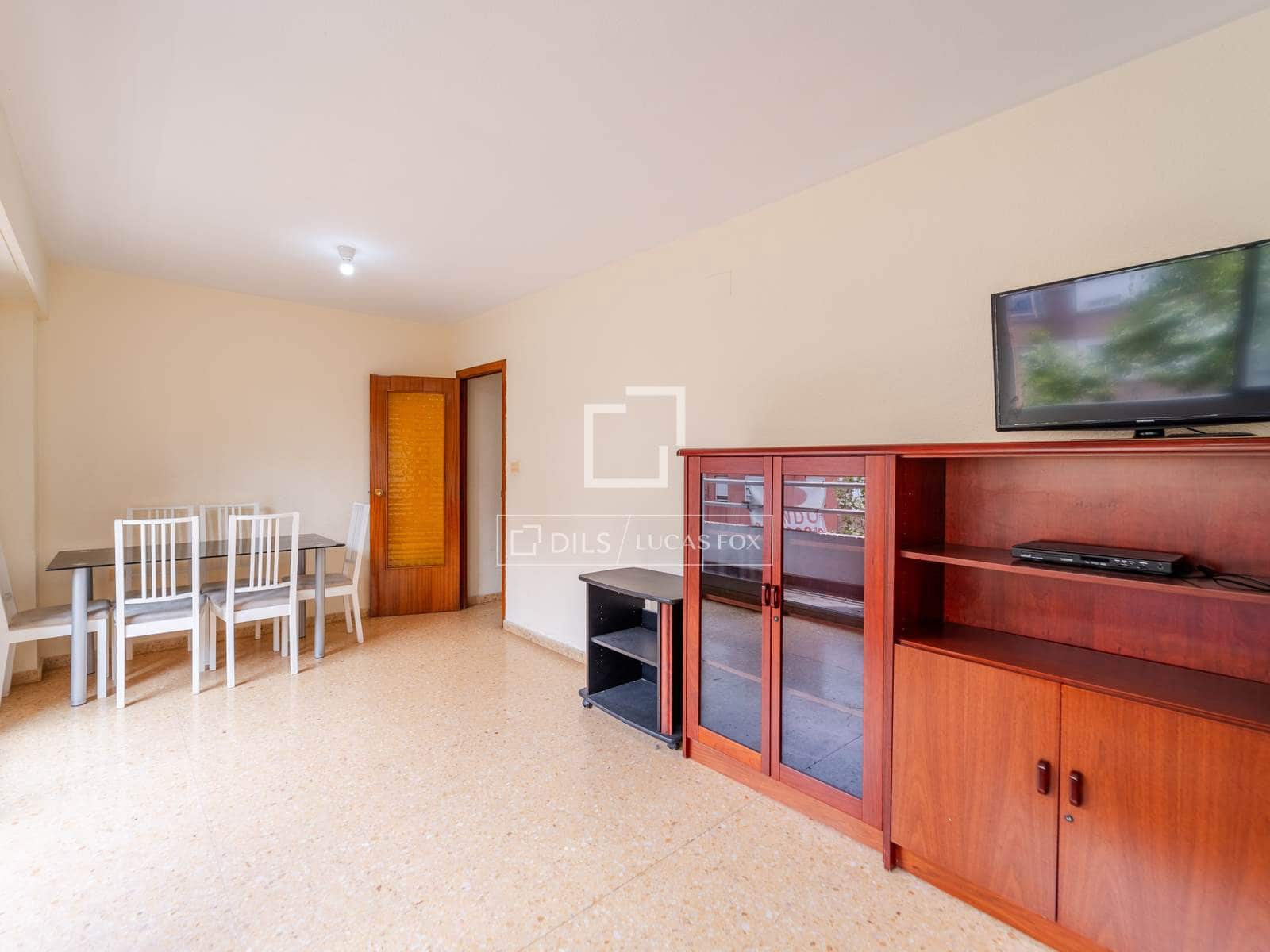 4 bedroom Apartment for sale in Valencia city with garage - € 380,000 (Ref: 9976523)