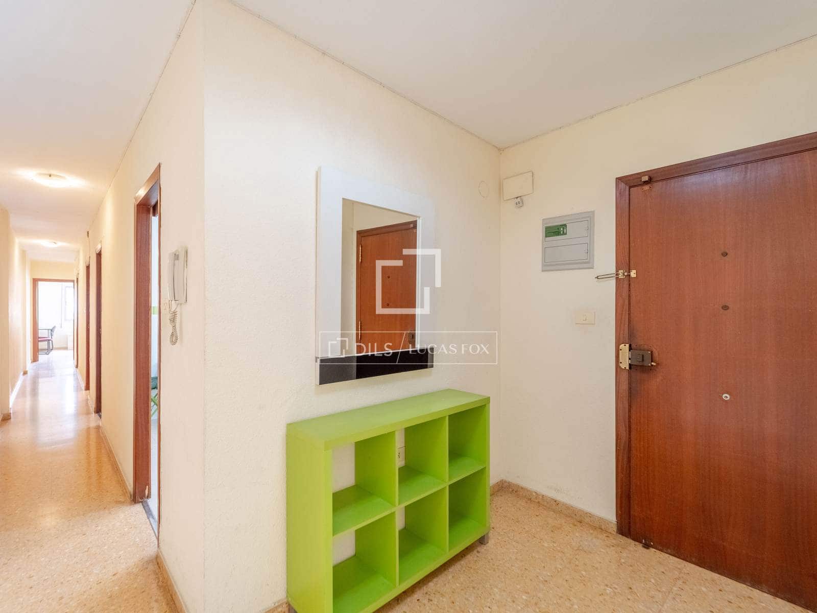 4 bedroom Apartment for sale in Valencia city with garage - € 380,000 (Ref: 9976523)