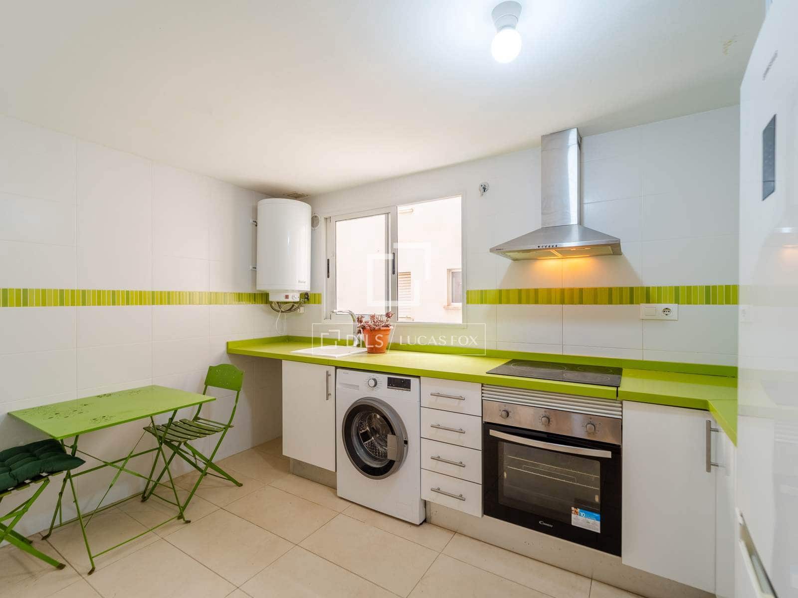4 bedroom Apartment for sale in Valencia city with garage - € 380,000 (Ref: 9976523)