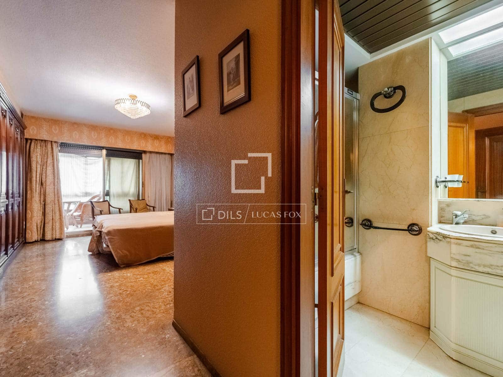 4 soveværelse Lejlighed til salg i Valencia by med garage - € 990.000 (Ref: 9977696)