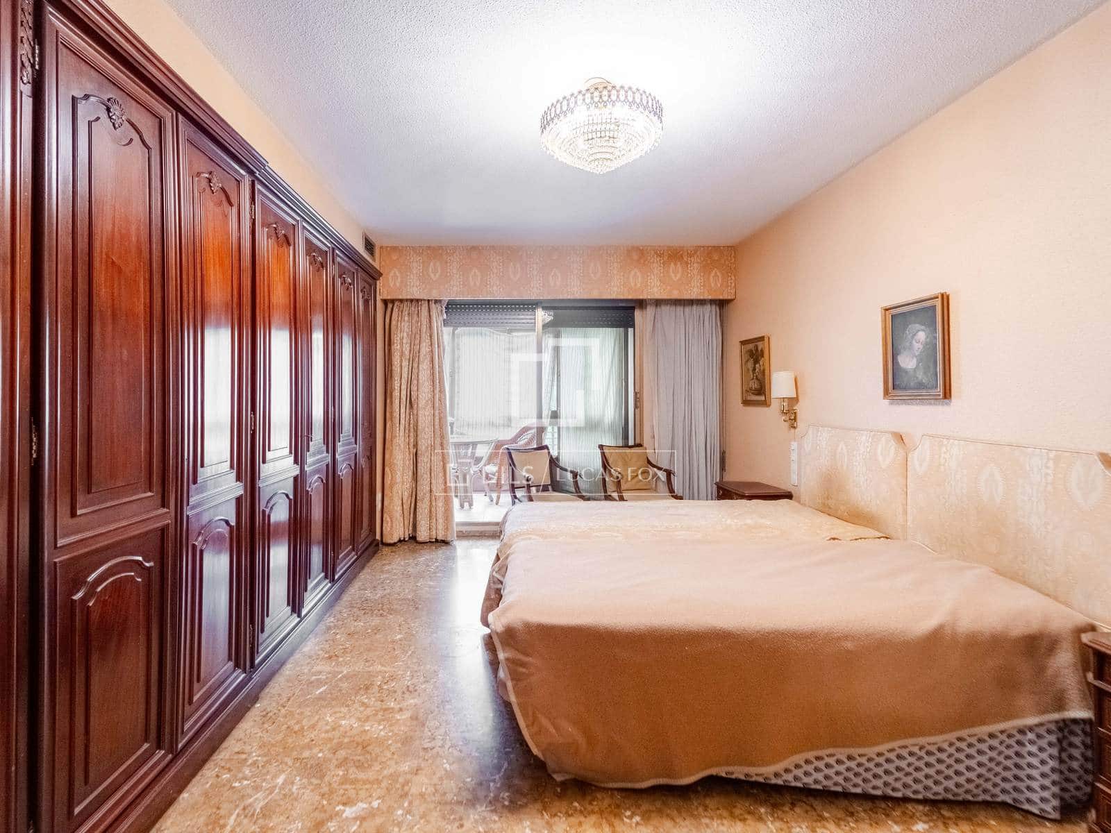 4 soveværelse Lejlighed til salg i Valencia by med garage - € 990.000 (Ref: 9977696)