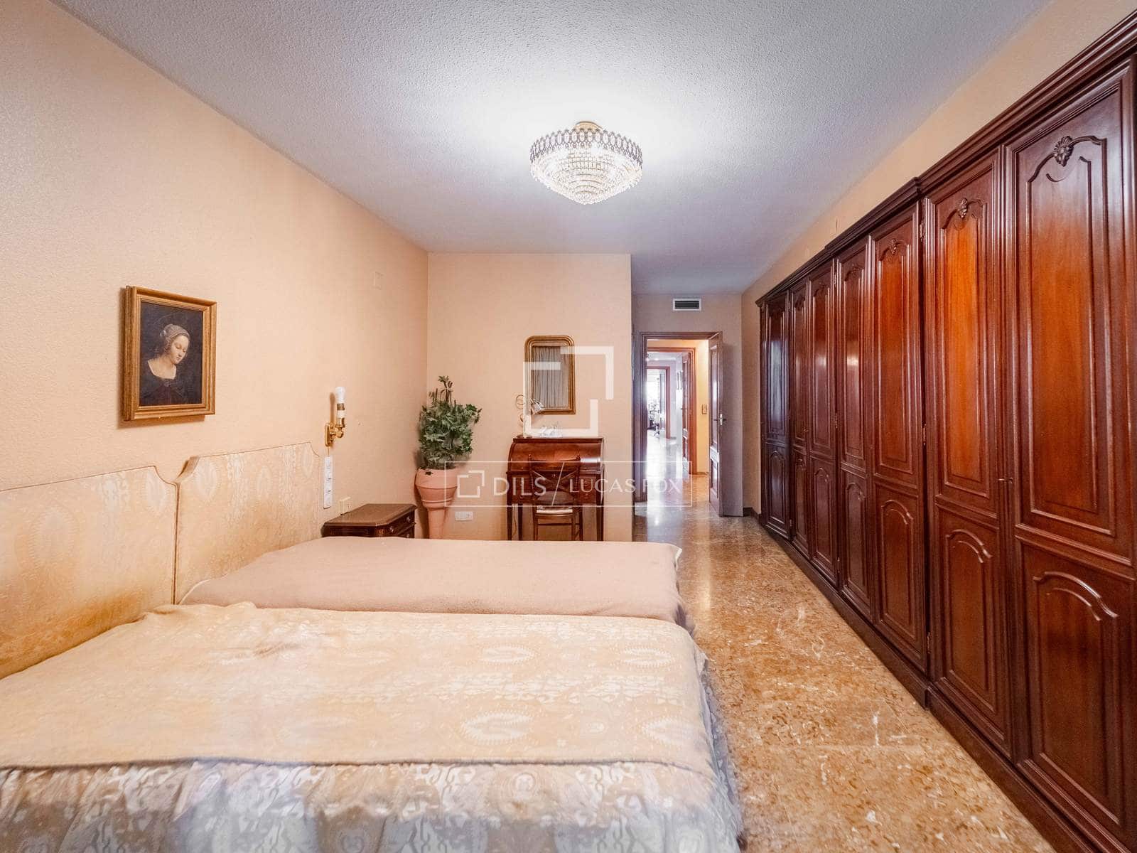 4 soveværelse Lejlighed til salg i Valencia by med garage - € 990.000 (Ref: 9977696)