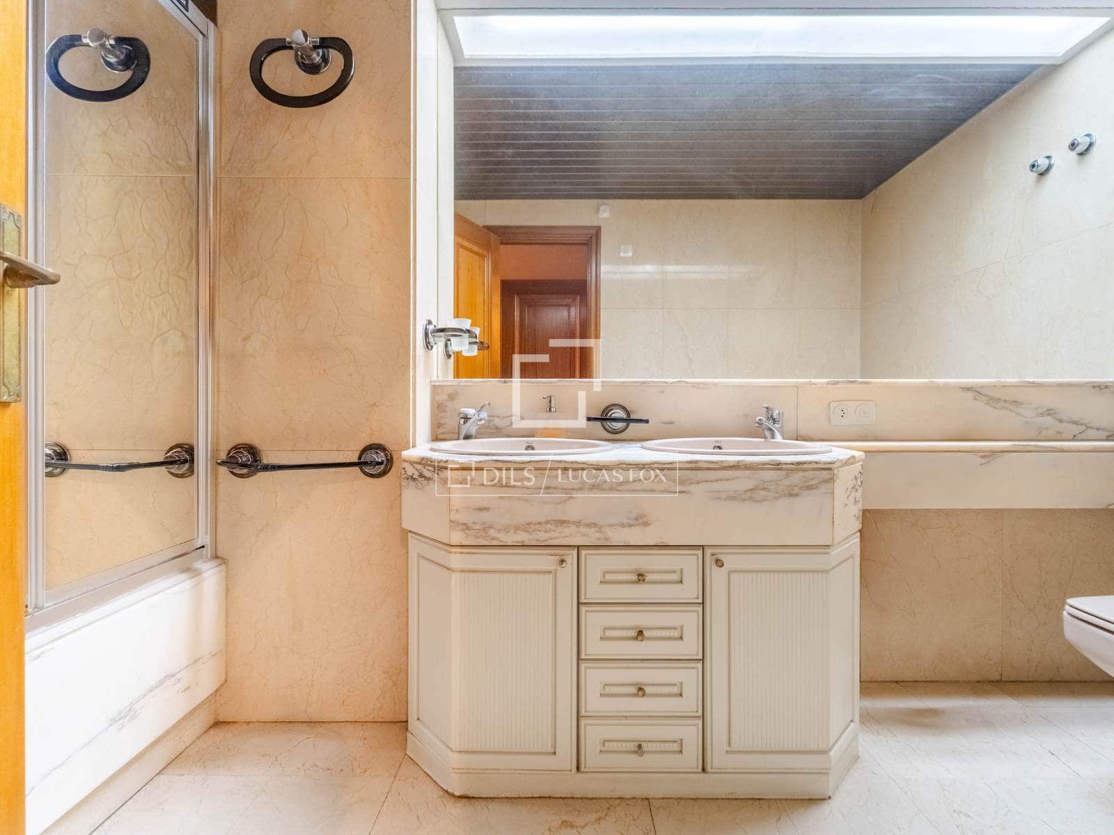4 soveværelse Lejlighed til salg i Valencia by med garage - € 990.000 (Ref: 9977696)