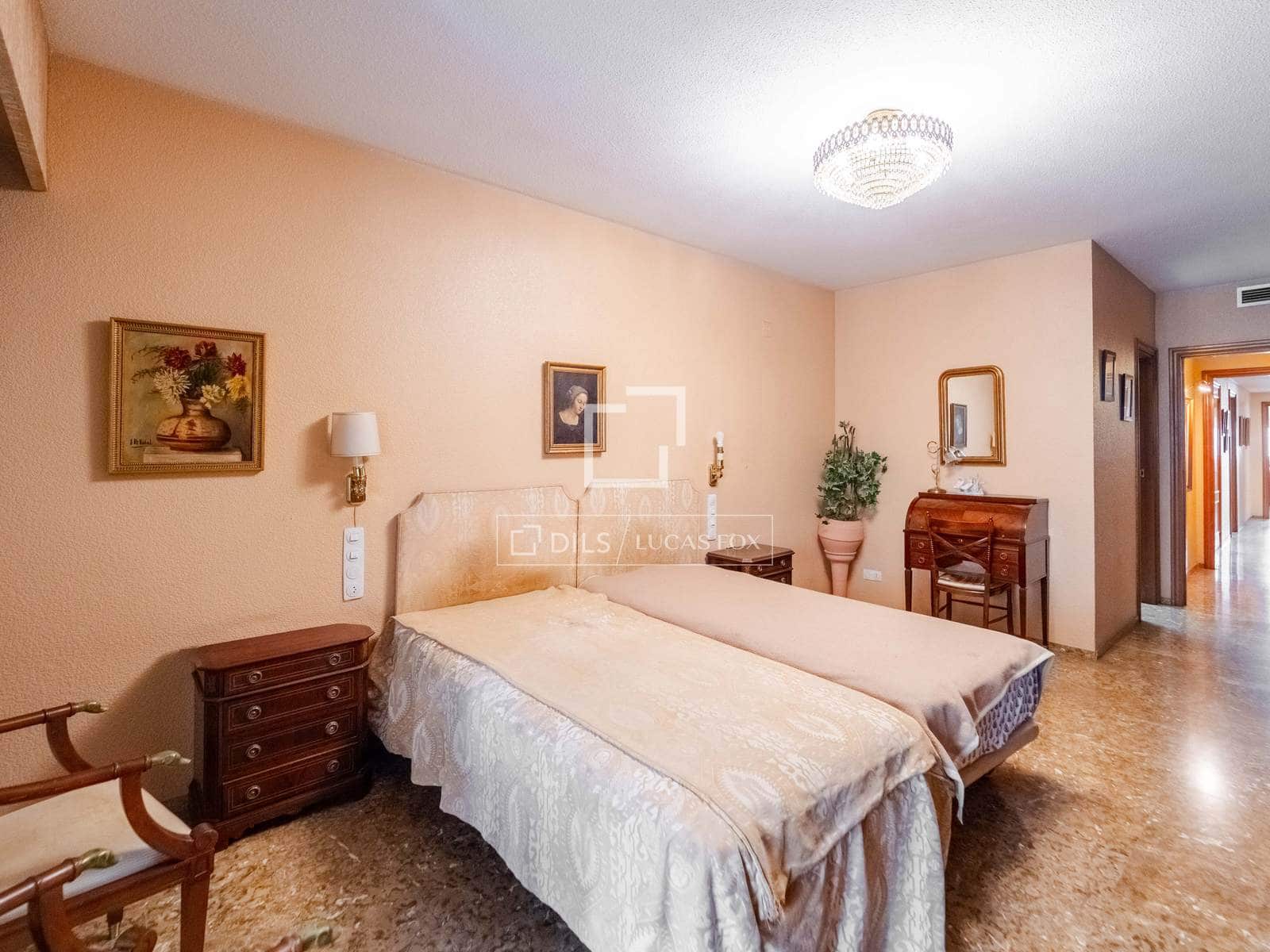 4 soveværelse Lejlighed til salg i Valencia by med garage - € 990.000 (Ref: 9977696)