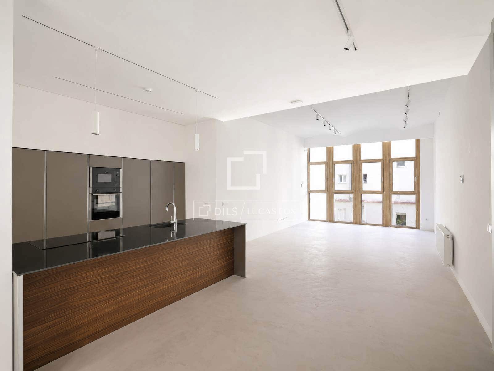 2 soverom Leilighet til salgs i Madrid by med svømmebasseng garasje - € 1 400 000 (Ref: 9977874)