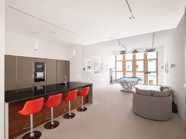 2 soverom Leilighet til salgs i Madrid by med svømmebasseng garasje - € 1 400 000 (Ref: 9977874)