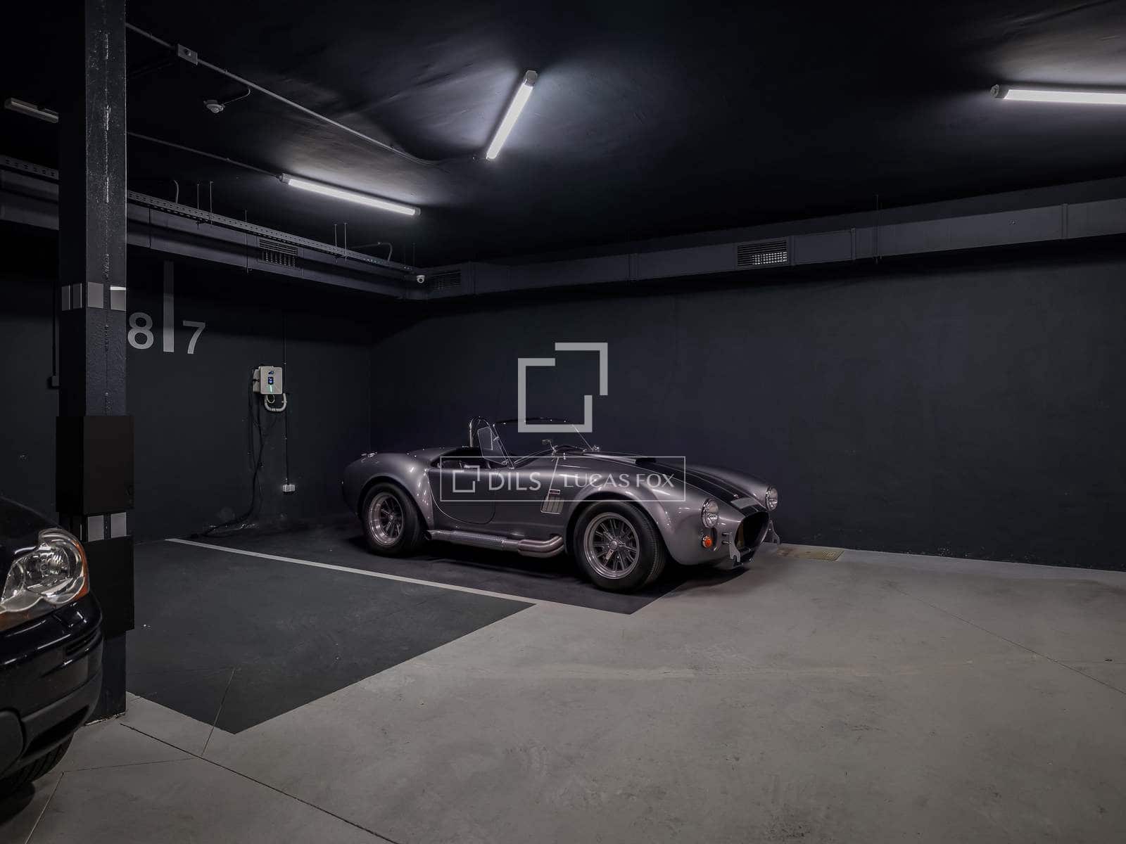 2 soverom Leilighet til salgs i Madrid by med svømmebasseng garasje - € 1 400 000 (Ref: 9977874)