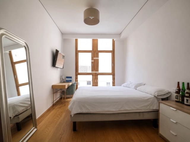 2 soverom Leilighet til salgs i Madrid by med svømmebasseng garasje - € 1 400 000 (Ref: 9977874)
