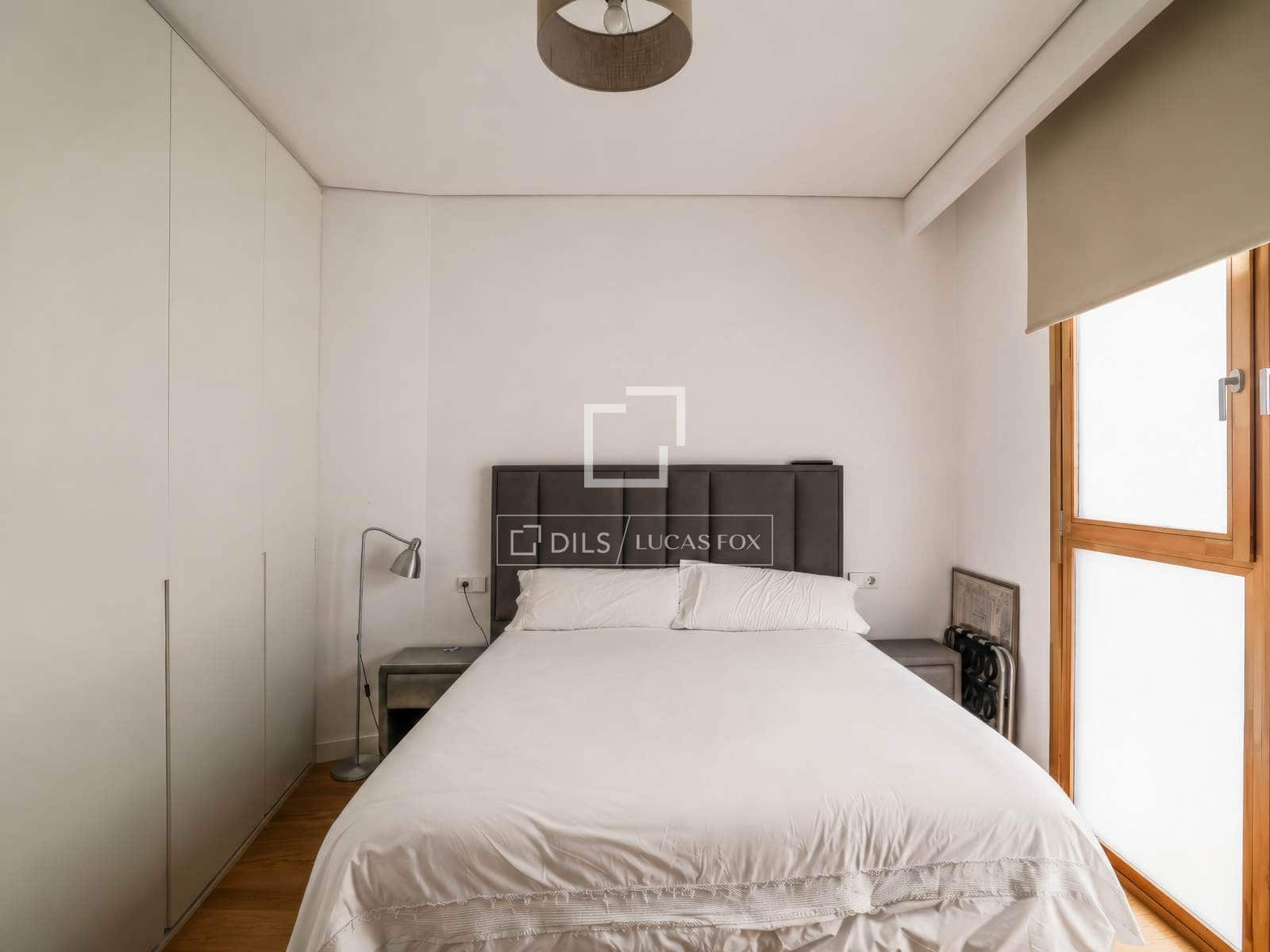 2 soverom Leilighet til salgs i Madrid by med svømmebasseng garasje - € 1 400 000 (Ref: 9977874)