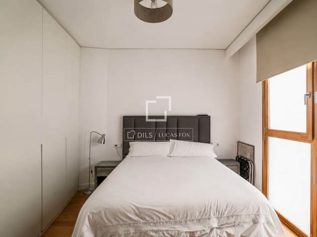 2 soverom Leilighet til salgs i Madrid by med svømmebasseng garasje - € 1 400 000 (Ref: 9977874)