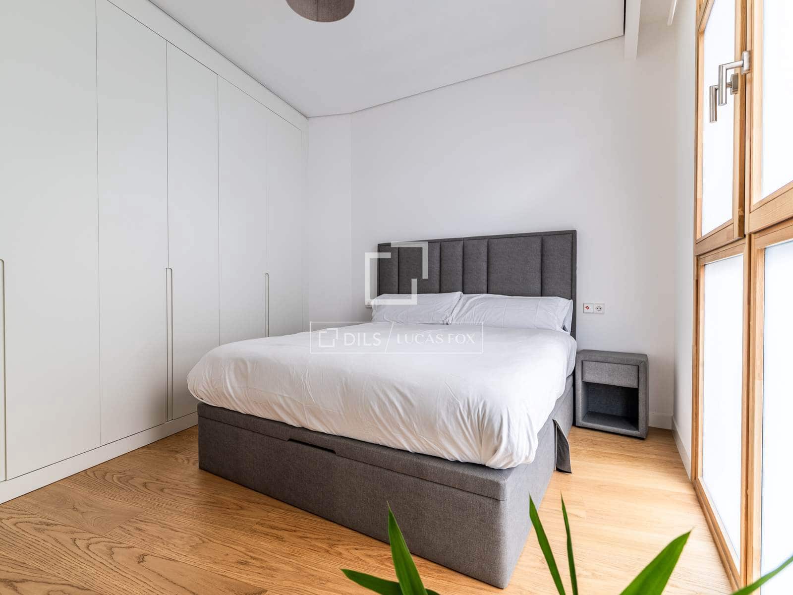 2 Zimmer Apartment zu verkaufen in Madrid Stadt mit Pool Garage - 1.400.000 € (Ref: 9977874)
