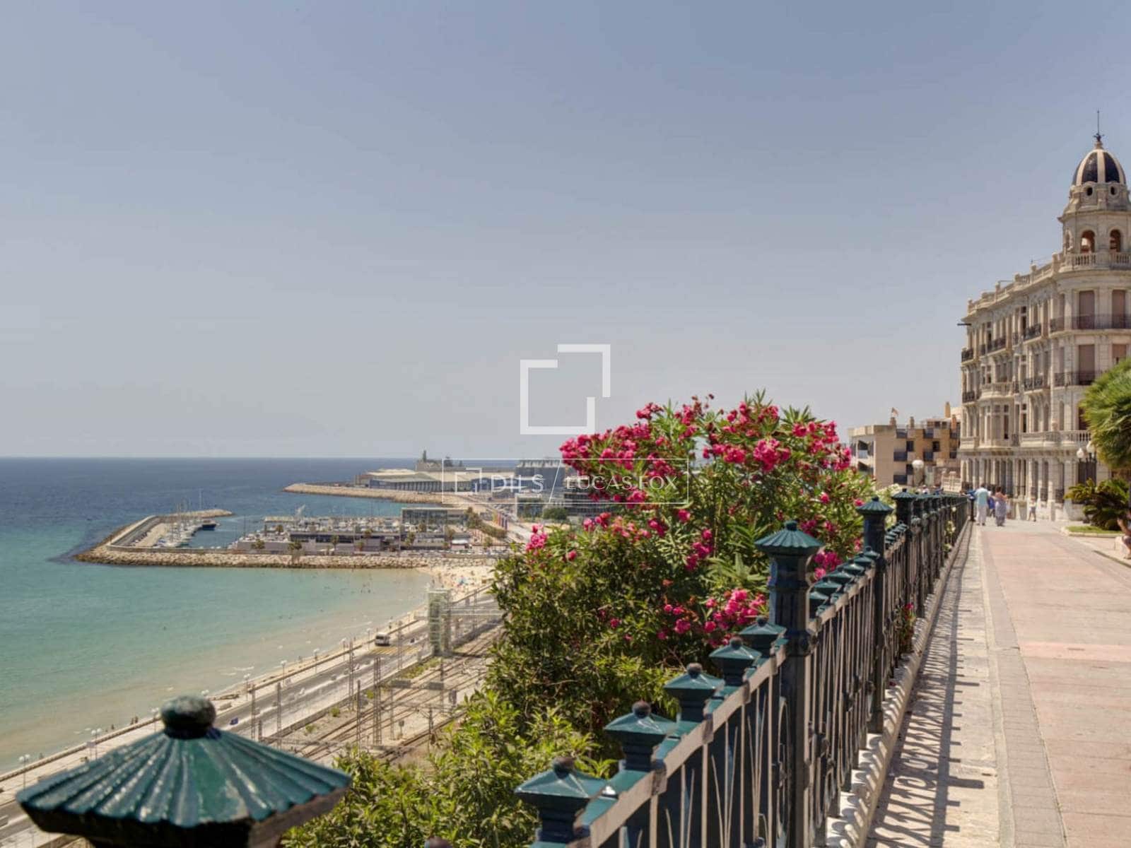 3 sypialnia Penthouse na sprzedaż w Miasto Tarragona z garażem - 895 000 € (Ref: 9977875)
