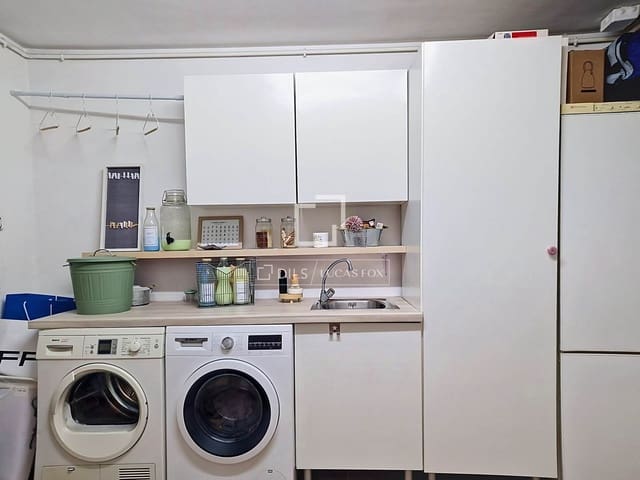 3 slaapkamer Villa te koop in Vilanova i la Geltrú met zwembad garage - € 615.000 (Ref: 9977877)