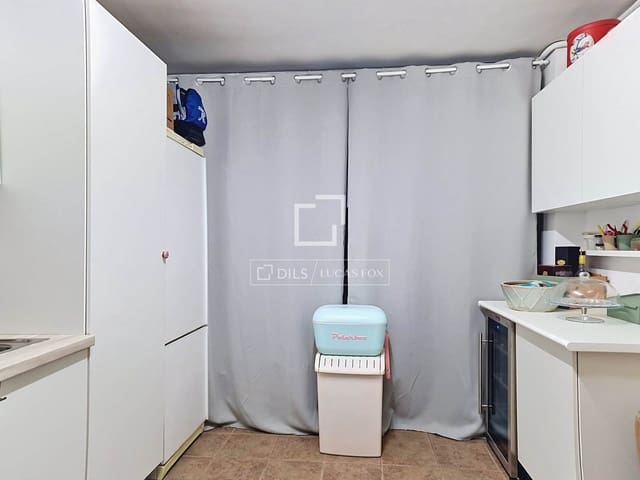 3 slaapkamer Villa te koop in Vilanova i la Geltrú met zwembad garage - € 615.000 (Ref: 9977877)