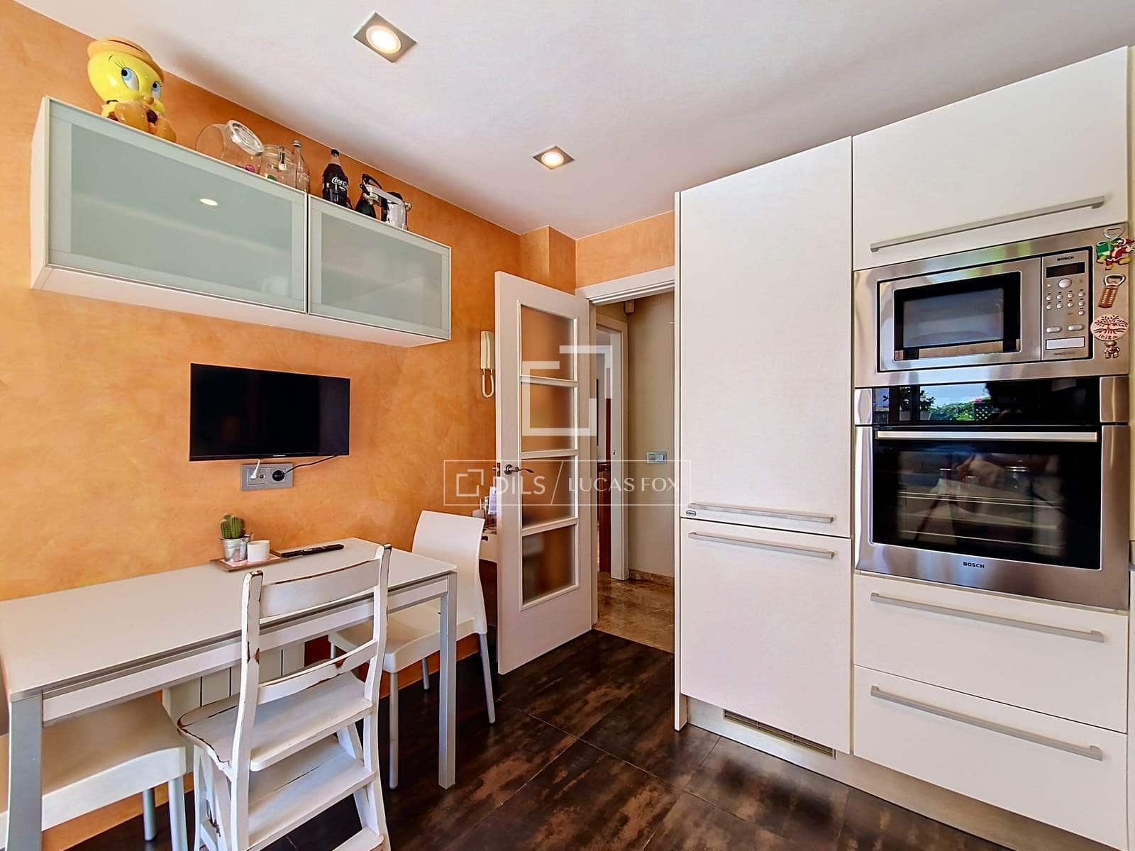 3 slaapkamer Villa te koop in Vilanova i la Geltru met zwembad garage - € 615.000 (Ref: 9977877)