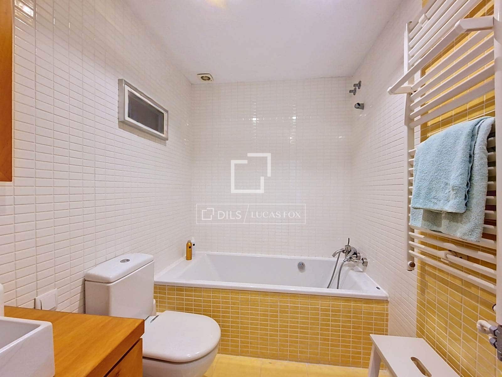 3 slaapkamer Villa te koop in Vilanova i la Geltru met zwembad garage - € 615.000 (Ref: 9977877)