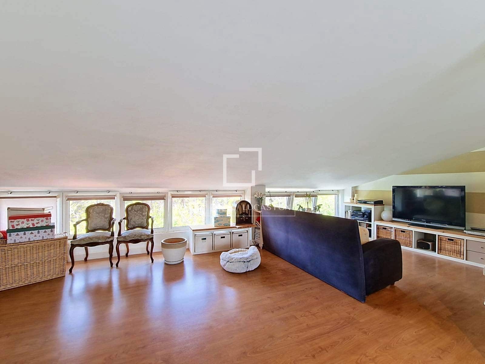 3 slaapkamer Villa te koop in Vilanova i la Geltru met zwembad garage - € 615.000 (Ref: 9977877)