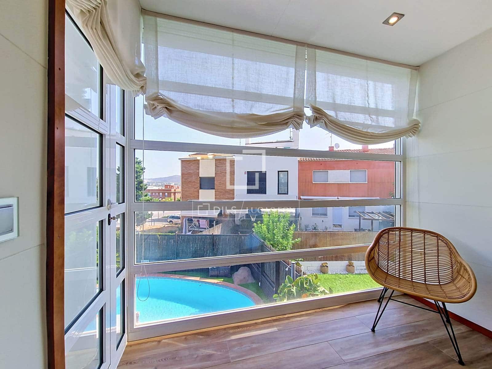 3 slaapkamer Villa te koop in Vilanova i la Geltru met zwembad garage - € 615.000 (Ref: 9977877)
