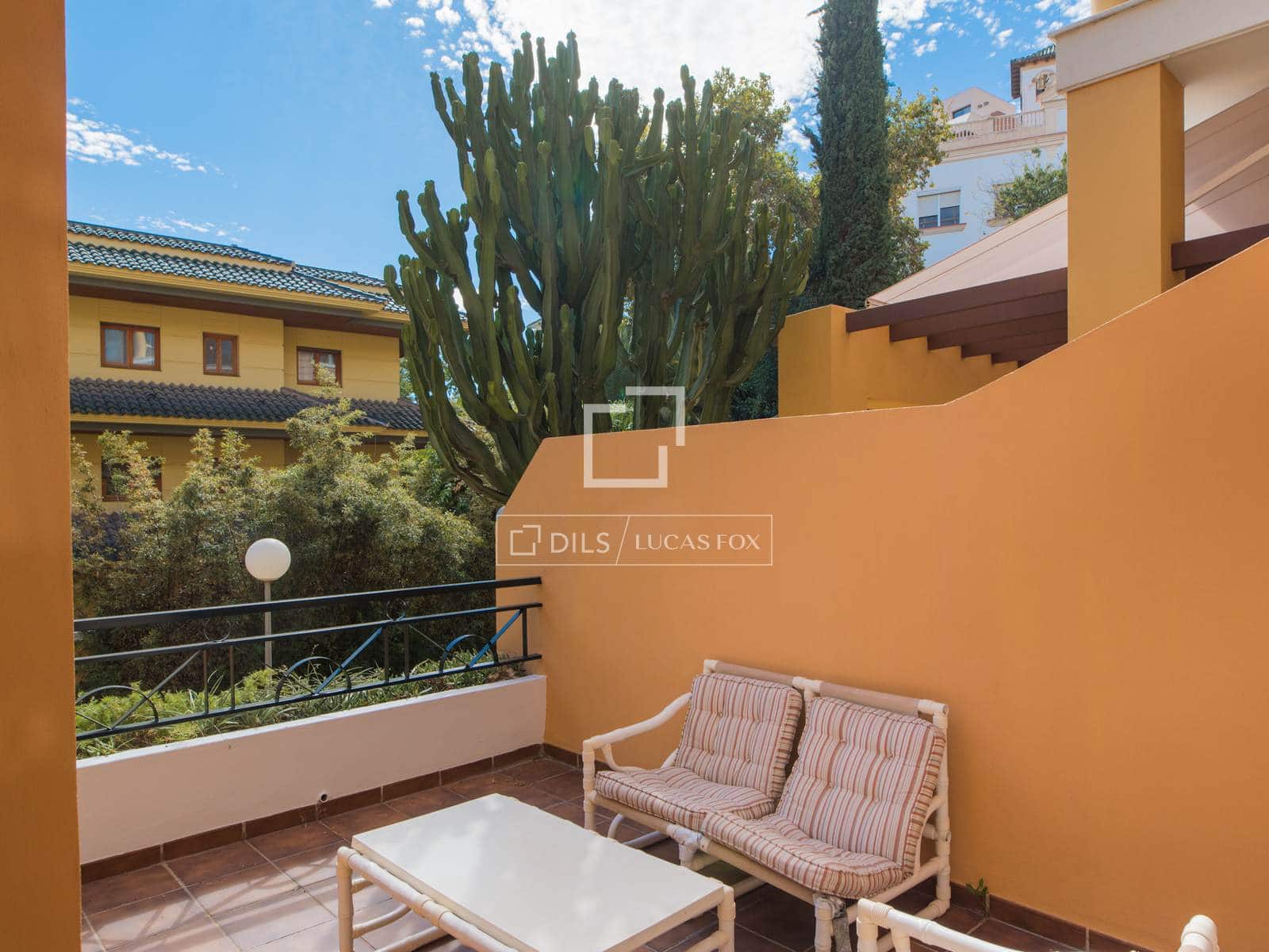 3 sovrum Lägenhet att hyra i Malaga stad med pool garage - 2 500 € (Ref: 9977951)