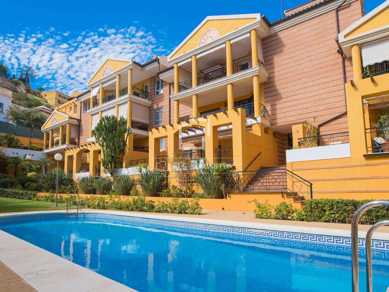 3 sovrum Lägenhet att hyra i Malaga stad med pool garage - 2 500 € (Ref: 9977951)