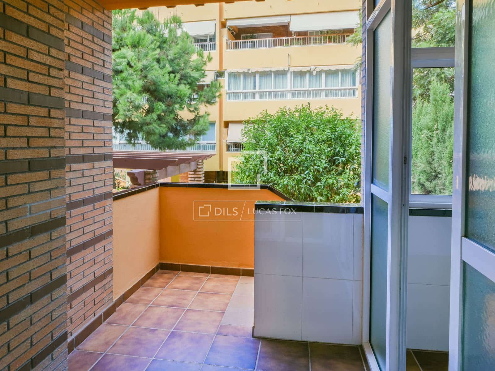 3 sovrum Lägenhet att hyra i Malaga stad med pool garage - 2 500 € (Ref: 9977951)