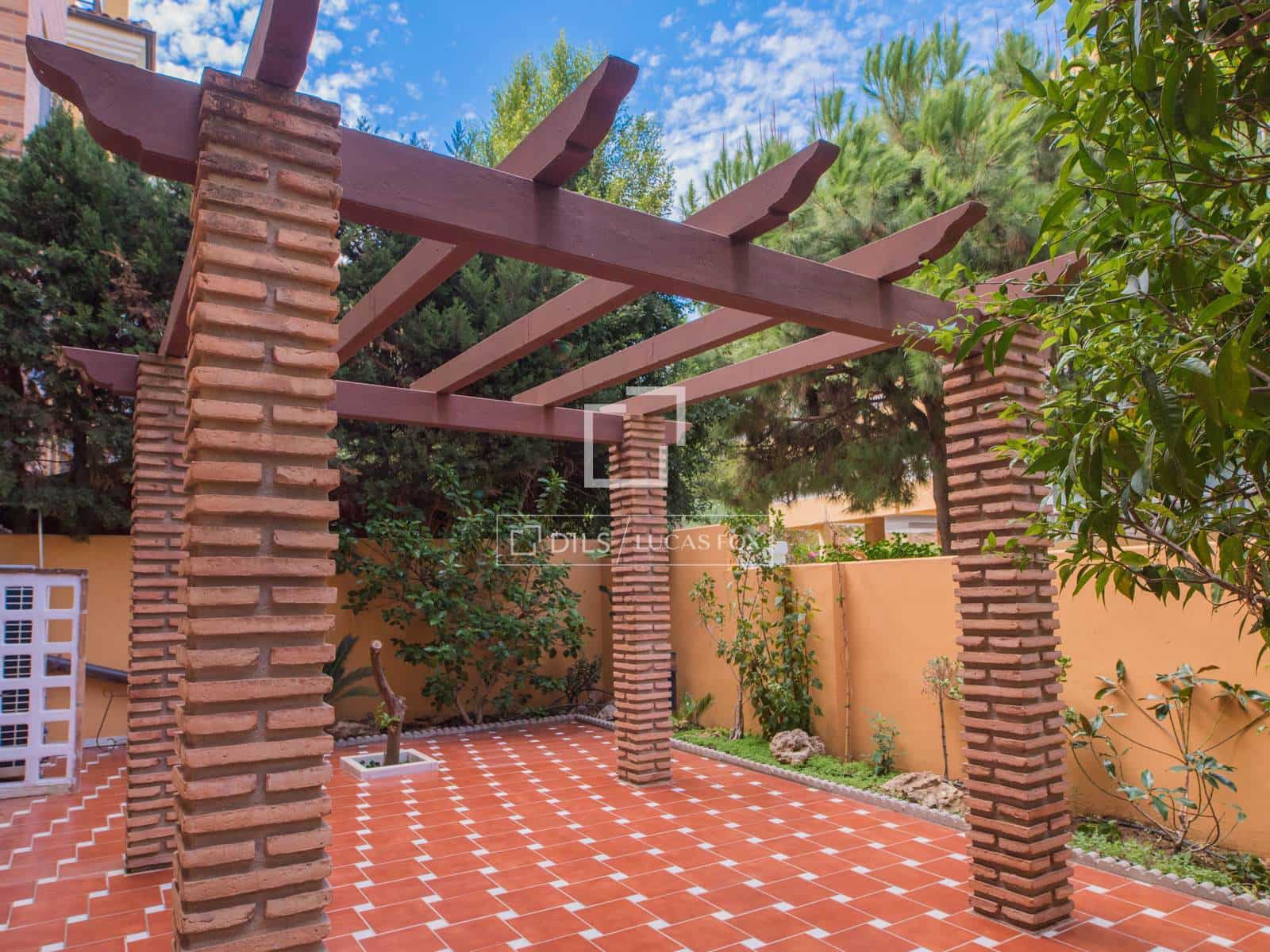 3 sovrum Lägenhet att hyra i Malaga stad med pool garage - 2 500 € (Ref: 9977951)