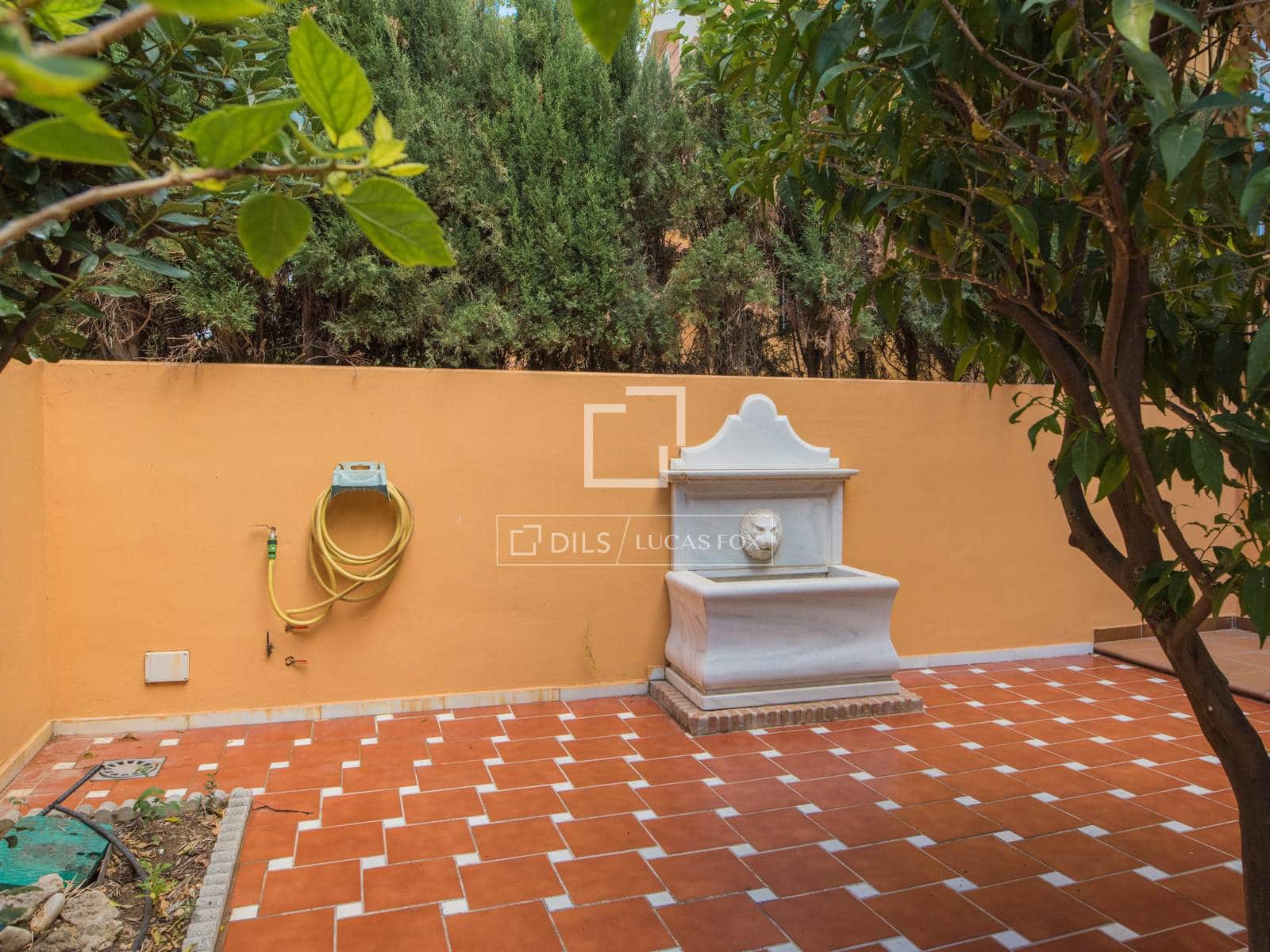 3 sovrum Lägenhet att hyra i Malaga stad med pool garage - 2 500 € (Ref: 9977951)
