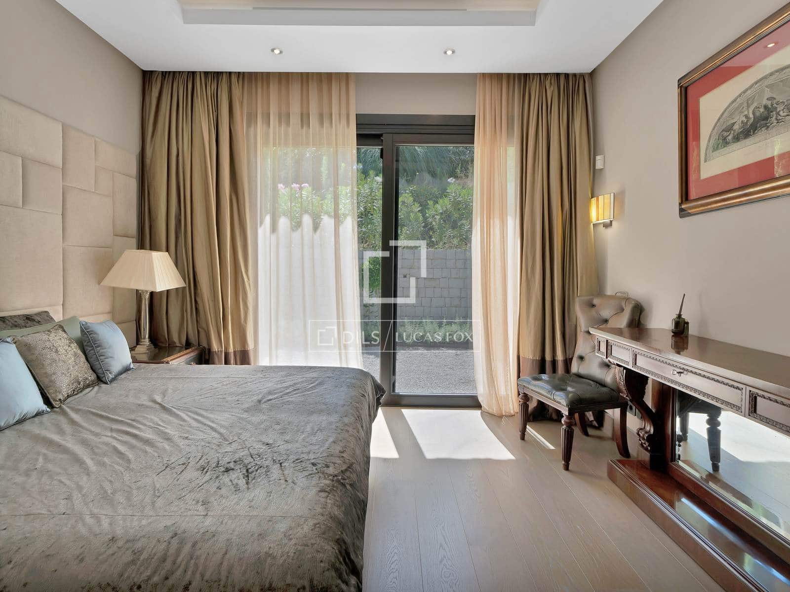 Chalet de 6 habitaciones en Benahavís en venta con piscina garaje - 15.000.000 € (Ref: 9978022)