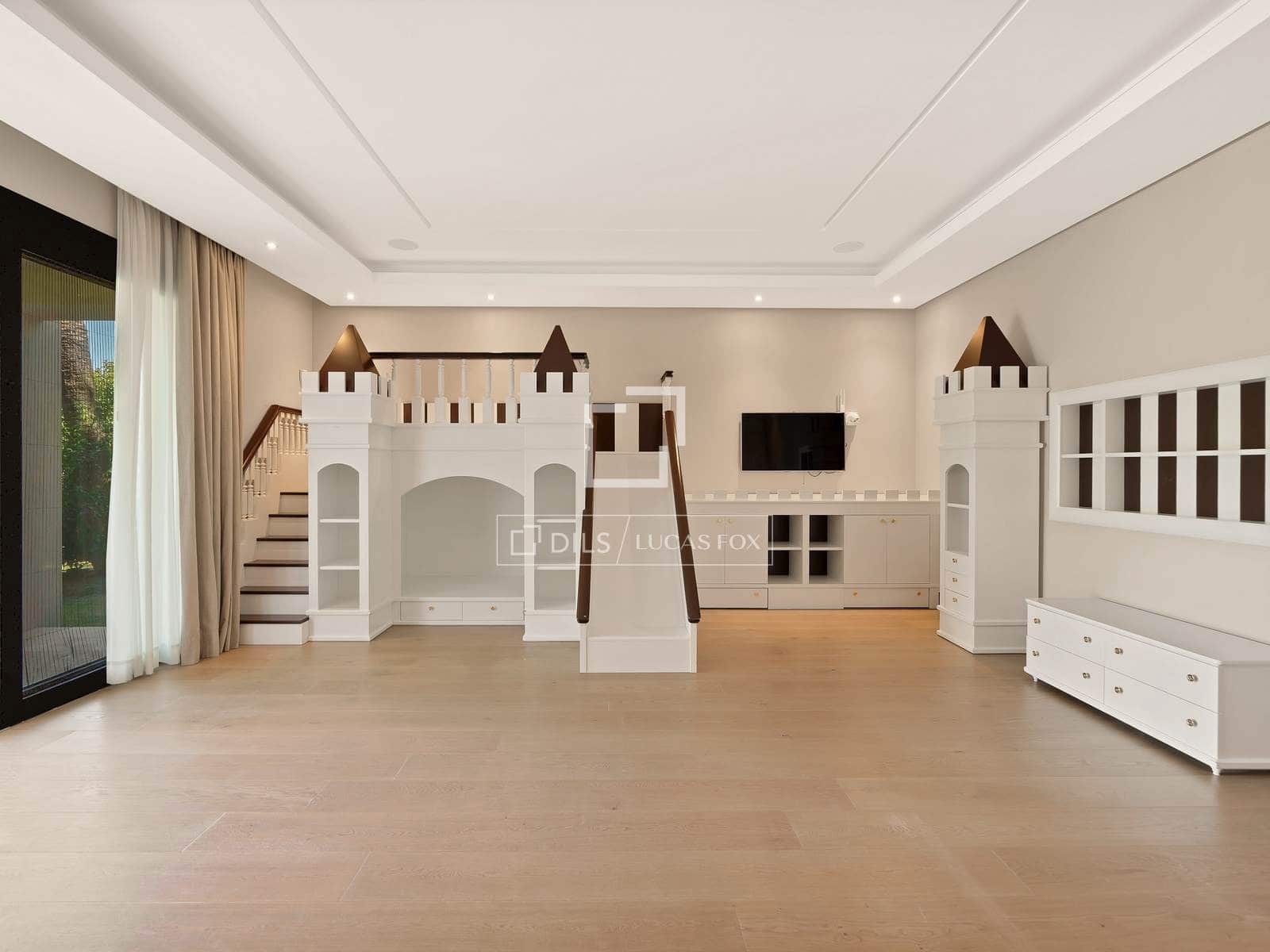 Chalet de 6 habitaciones en Benahavís en venta con piscina garaje - 15.000.000 € (Ref: 9978022)
