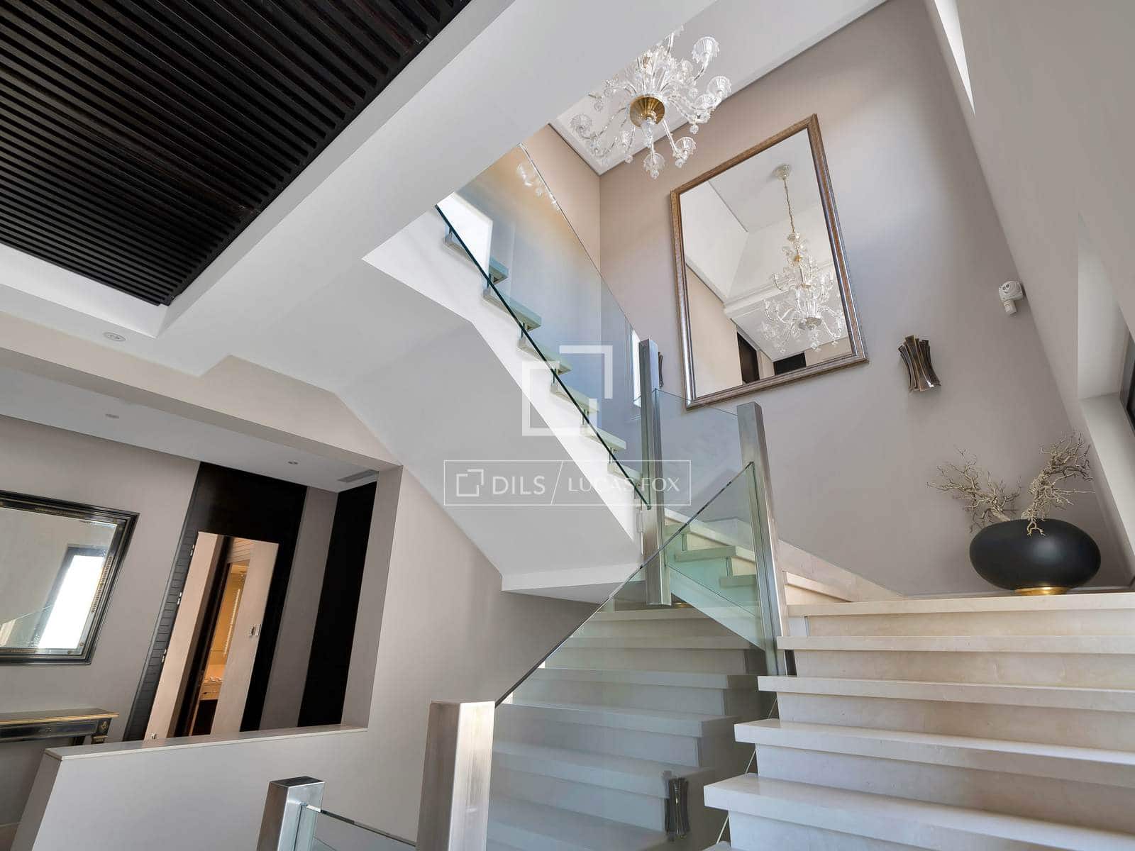 Chalet de 6 habitaciones en Benahavís en venta con piscina garaje - 15.000.000 € (Ref: 9978022)