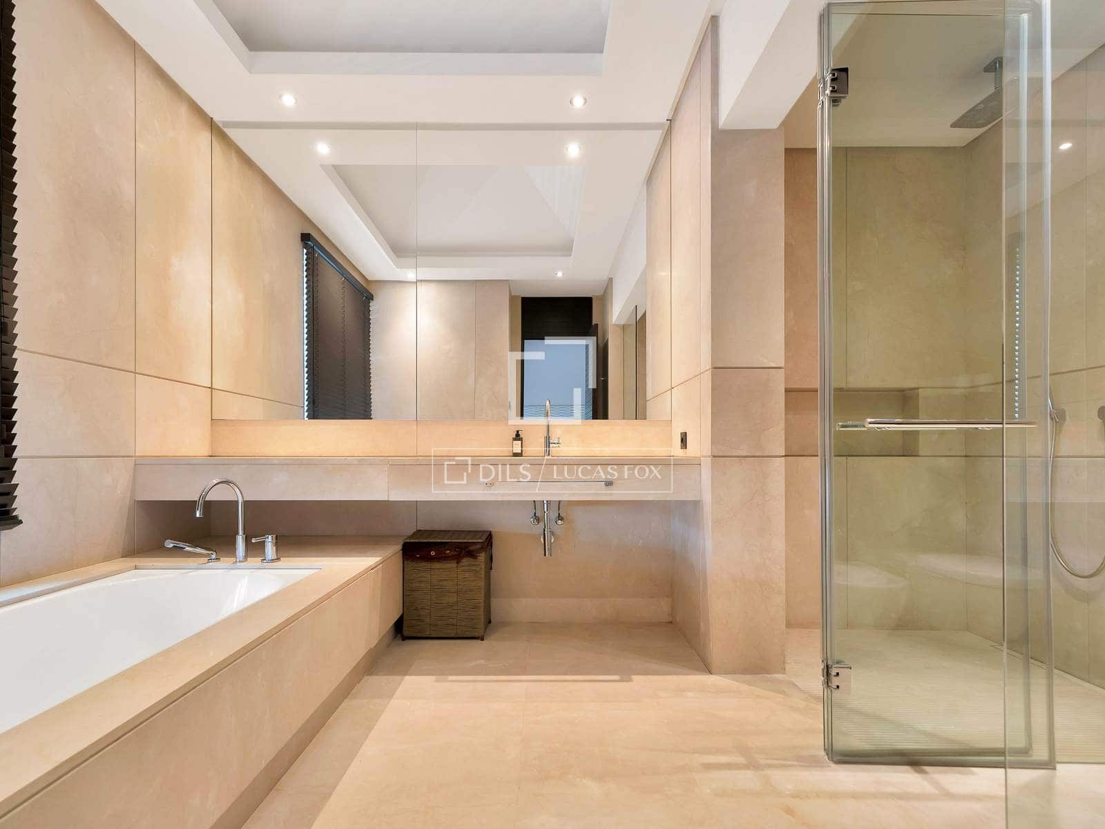 Chalet de 6 habitaciones en Benahavís en venta con piscina garaje - 15.000.000 € (Ref: 9978022)