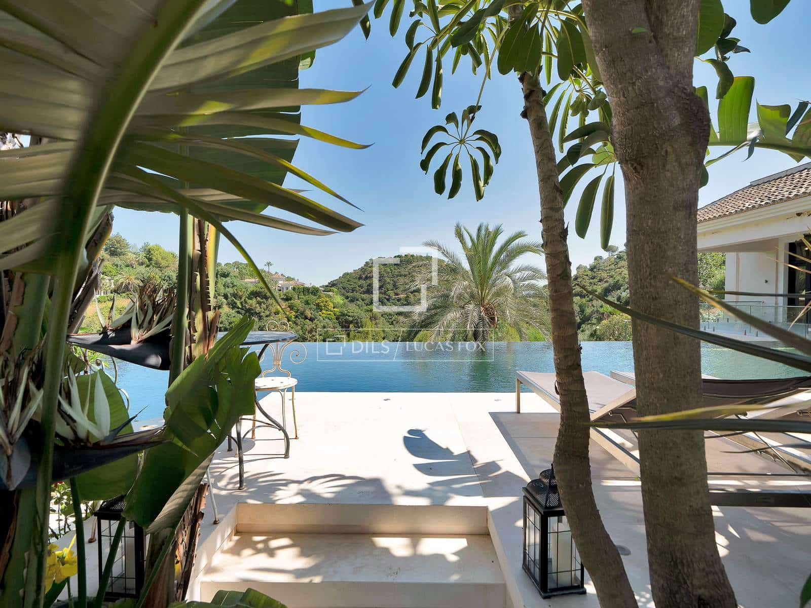 Chalet de 6 habitaciones en Benahavís en venta con piscina garaje - 15.000.000 € (Ref: 9978022)