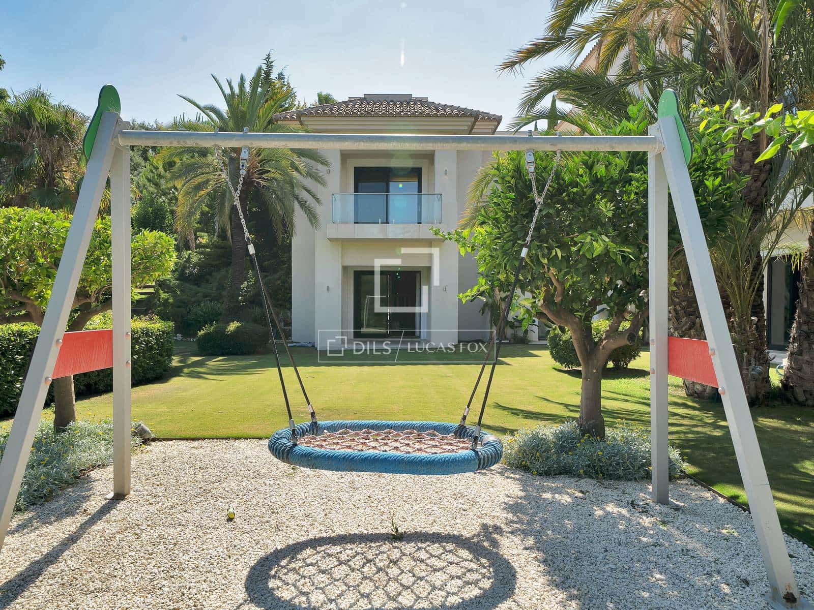 Chalet de 6 habitaciones en Benahavís en venta con piscina garaje - 15.000.000 € (Ref: 9978022)