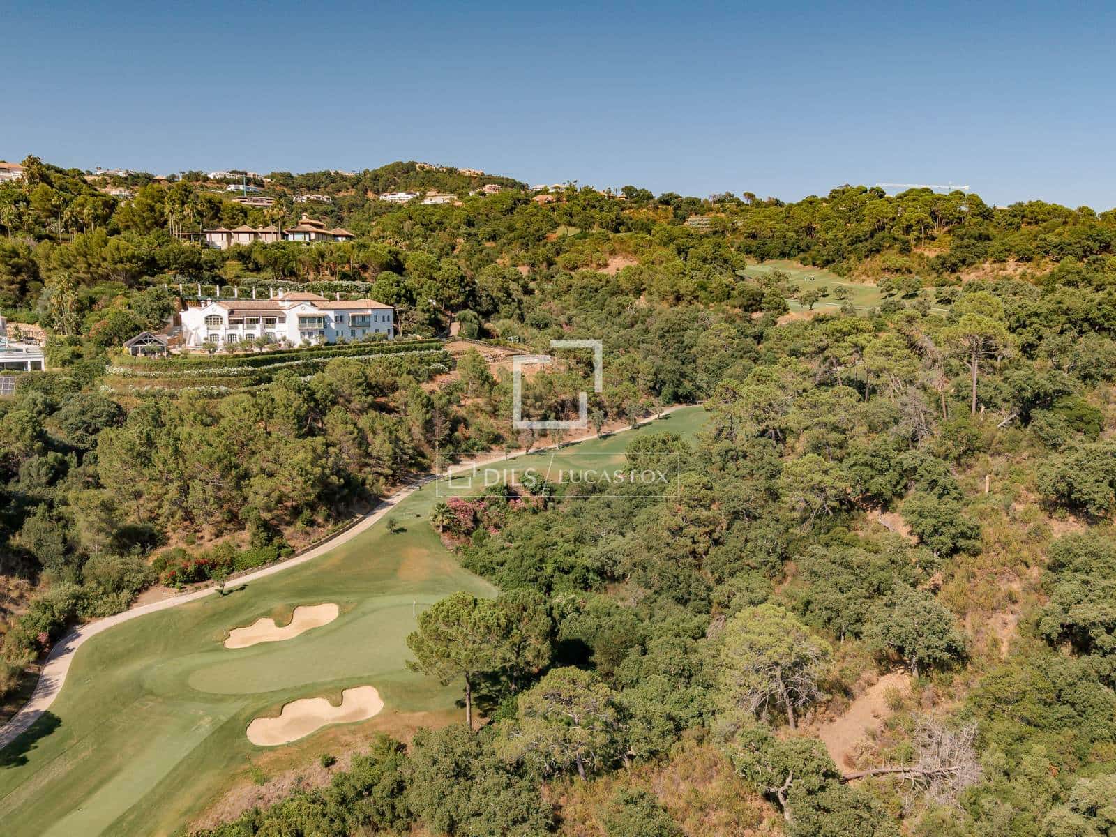 Chalet de 6 habitaciones en Benahavís en venta con piscina garaje - 15.000.000 € (Ref: 9978022)