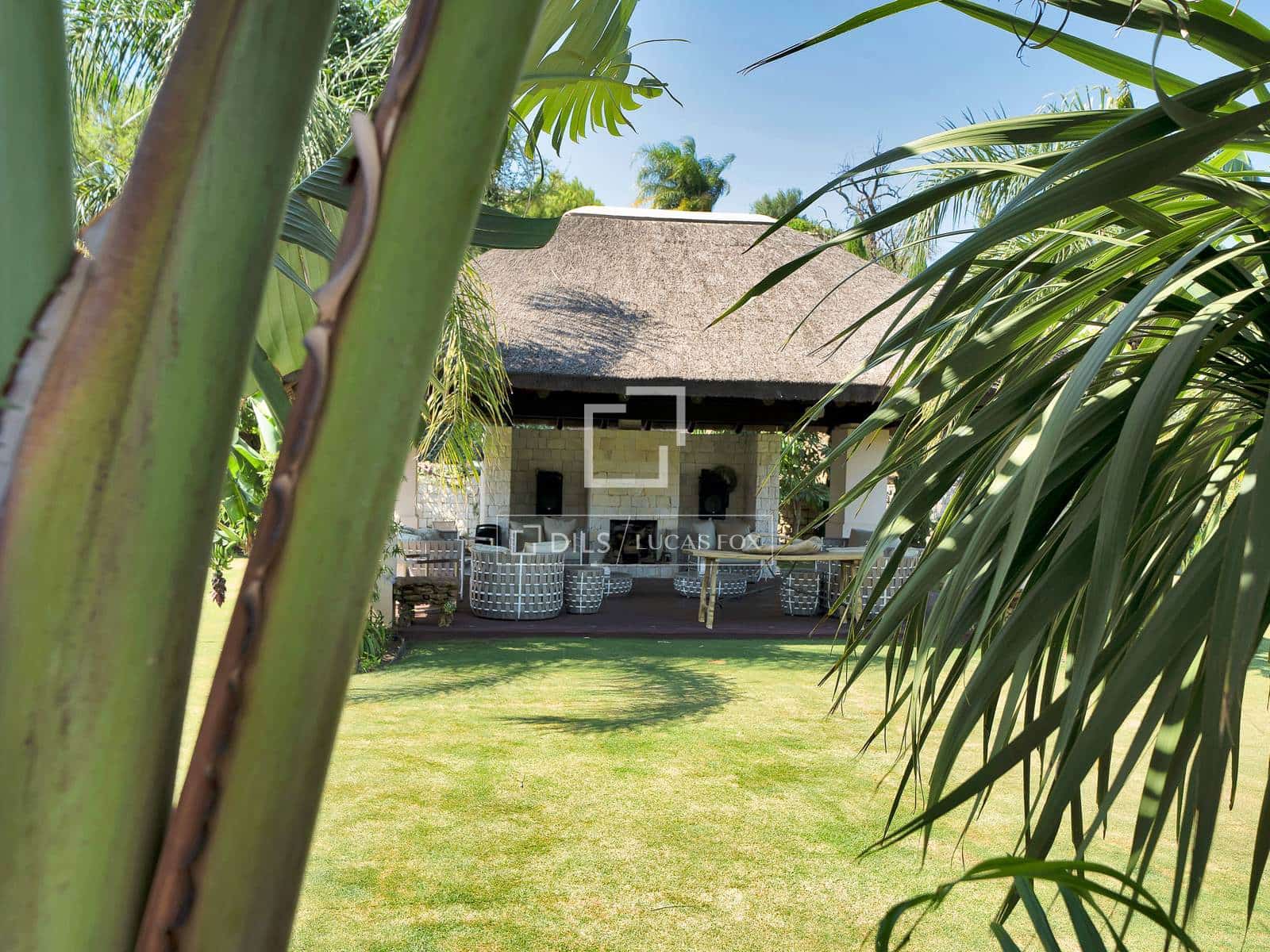 Chalet de 6 habitaciones en Benahavís en venta con piscina garaje - 15.000.000 € (Ref: 9978022)