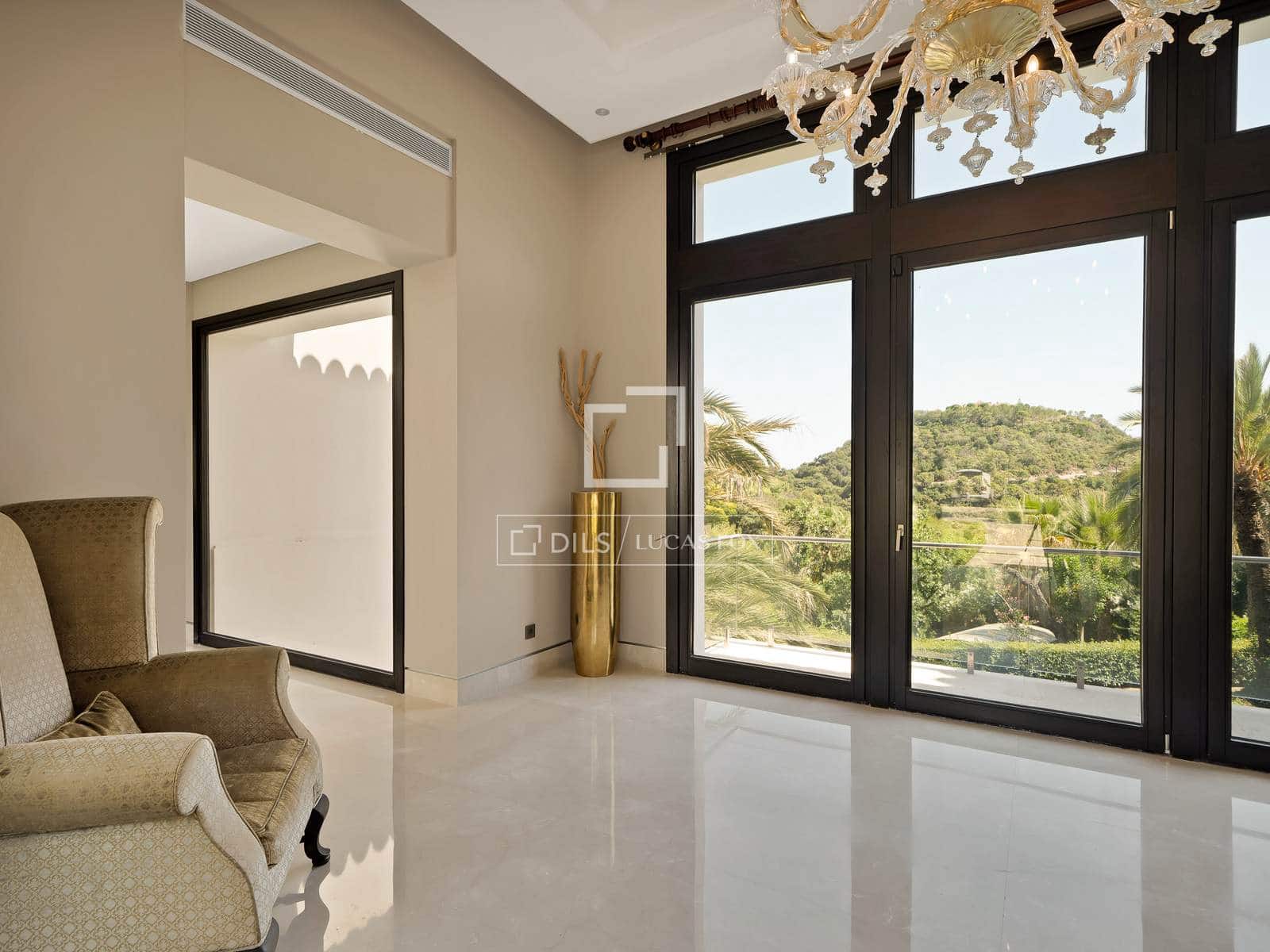 Chalet de 6 habitaciones en Benahavís en venta con piscina garaje - 15.000.000 € (Ref: 9978022)