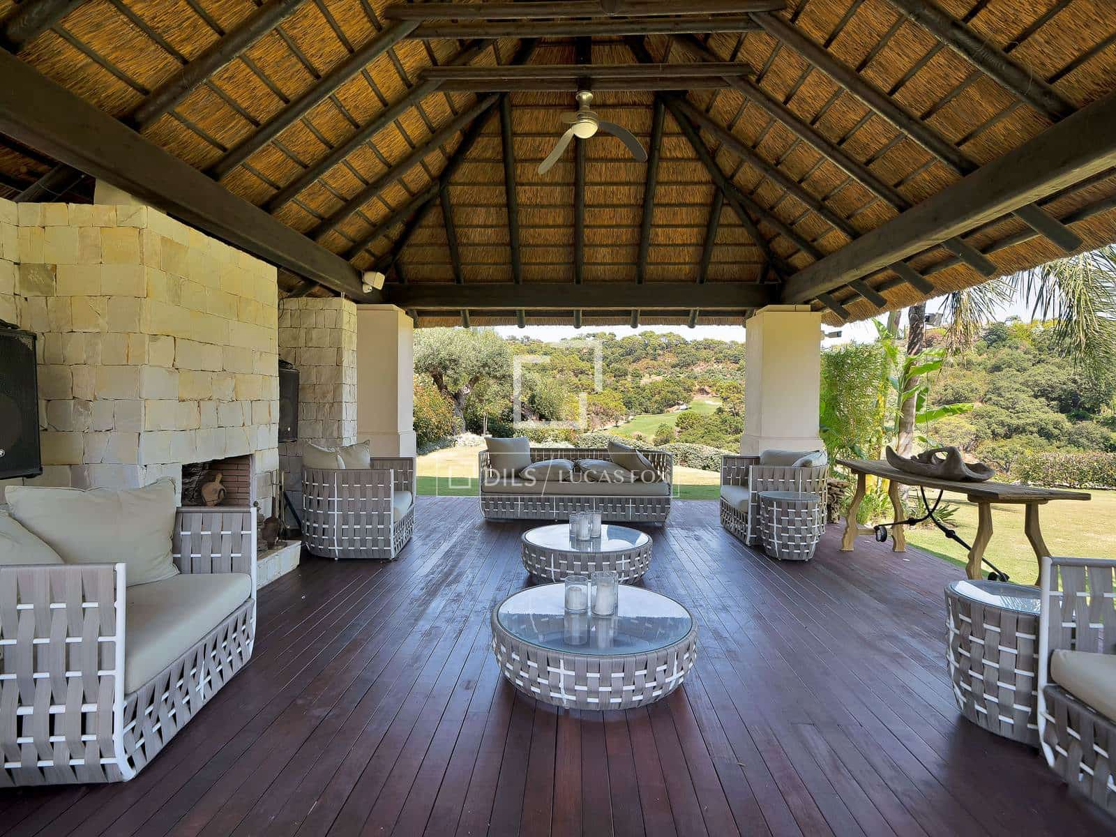 Chalet de 6 habitaciones en Benahavís en venta con piscina garaje - 15.000.000 € (Ref: 9978022)