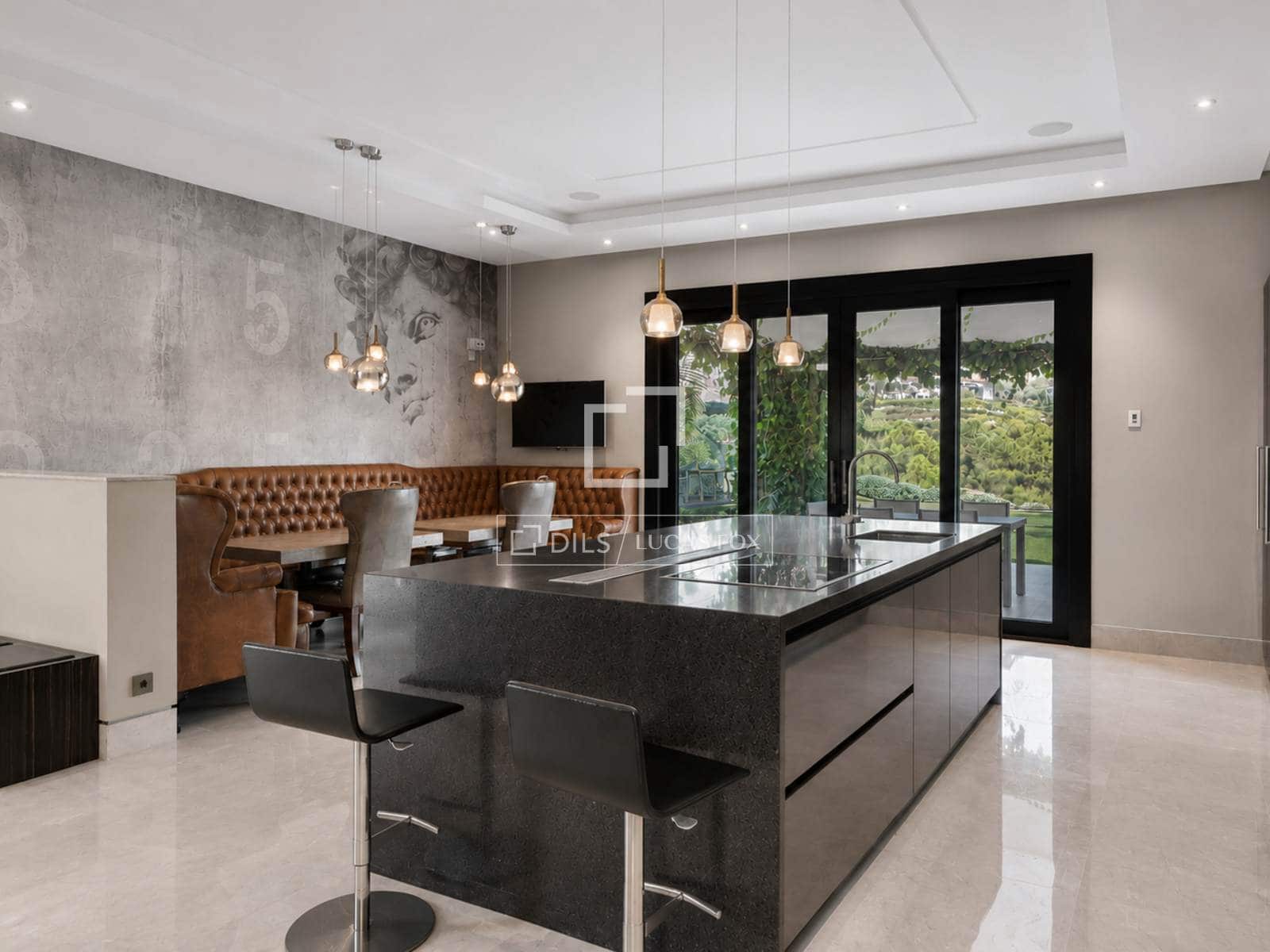 6 bedroom Villa for sale in Benahavis with pool garage - € 15,000,000 (Ref: 9978022)